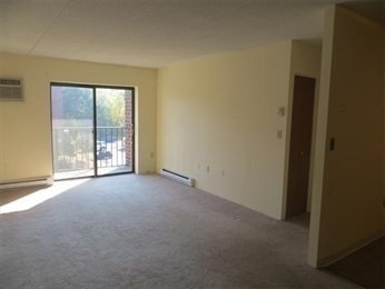 131 Franklin St unit 302, Stoneham, MA 02180 - photo 1