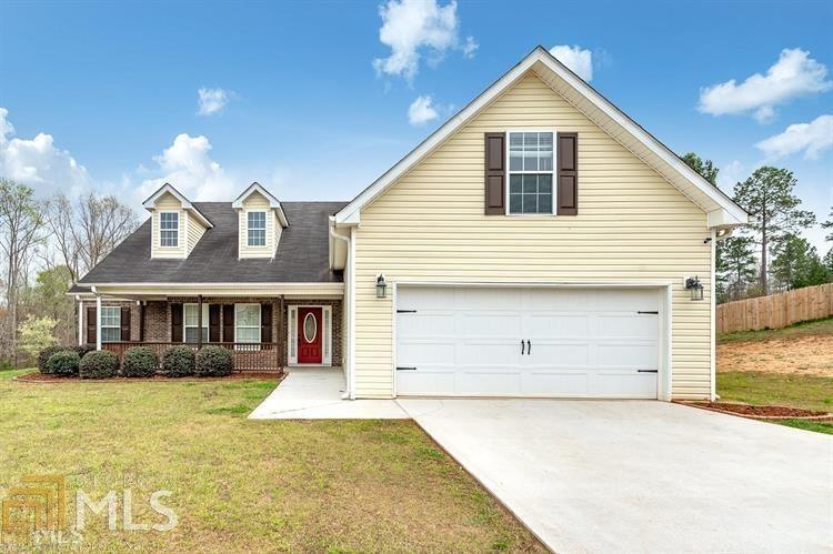 160 Oakbrook Ln, Covington, GA 30016 - photo 1