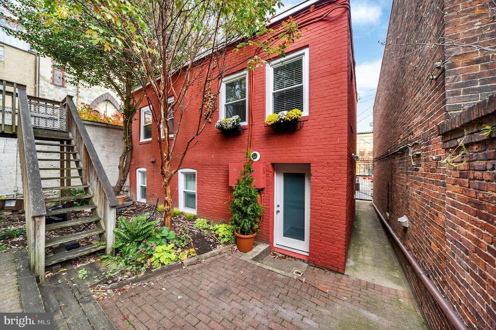 15 E Branch Ln unit 22, Baltimore, MD 21202 - photo 1