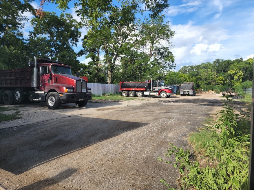 9714 Beckley St, Houston, TX 77088 - photo 1