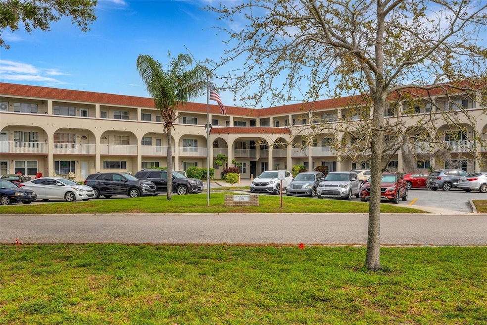 2434 Australia Way E unit 50, Clearwater, FL 33763 - photo 1
