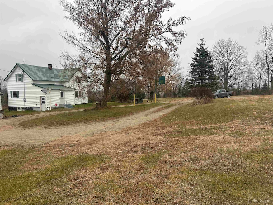 W4777 Lahay Rd, Carney, MI 49812 - photo 1