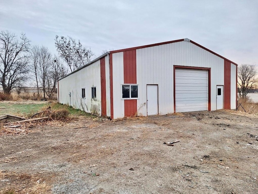 1 E Hershaw St, Fillmore, MO 64449 - photo 1