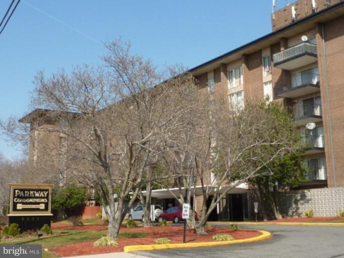 6011 Emerson St unit 415, Bladensburg, MD 20710 - photo 1