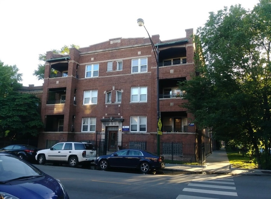 2724 N Kimball Ave unit 2, Chicago, IL 60647 - photo 1