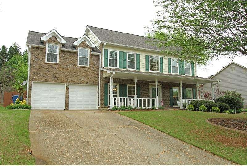 10705 Pinewalk Forest Cir, Alpharetta, GA 30022 - photo 1