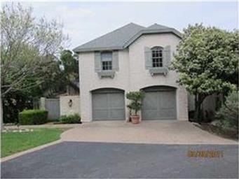 Free standing home in gated community. Guest parki