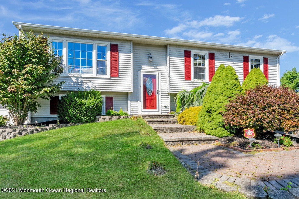 105 Conrad Ct, Manchester, NJ 08759 - photo 1