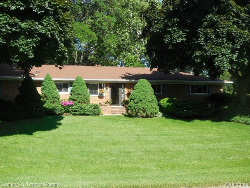 964 Dursley Rd, Bloomfield Hills, MI 48304 - photo 1