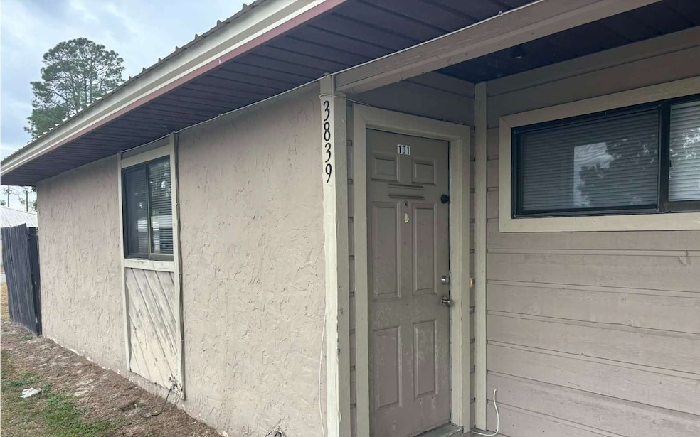 3839 NW Huntsboro St Apr 101, Lake City, FL 32055 - photo 1