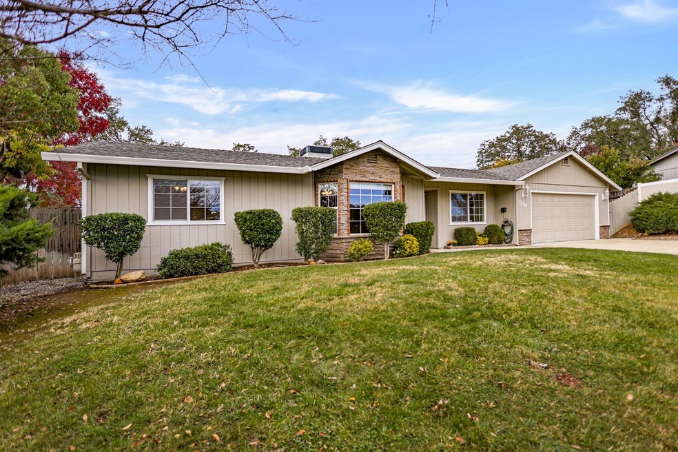 2520 Webb Ct, Redding, CA 96002 - photo 1