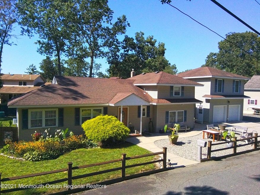 205 Algonquin (15)
