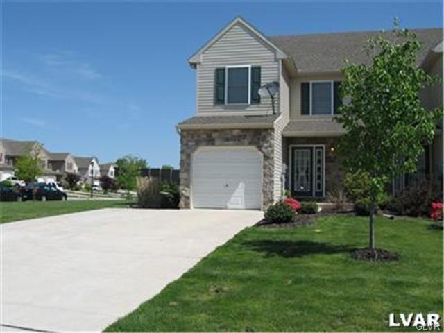 8107 Heritage Dr, Alburtis, PA 18011 - photo 1