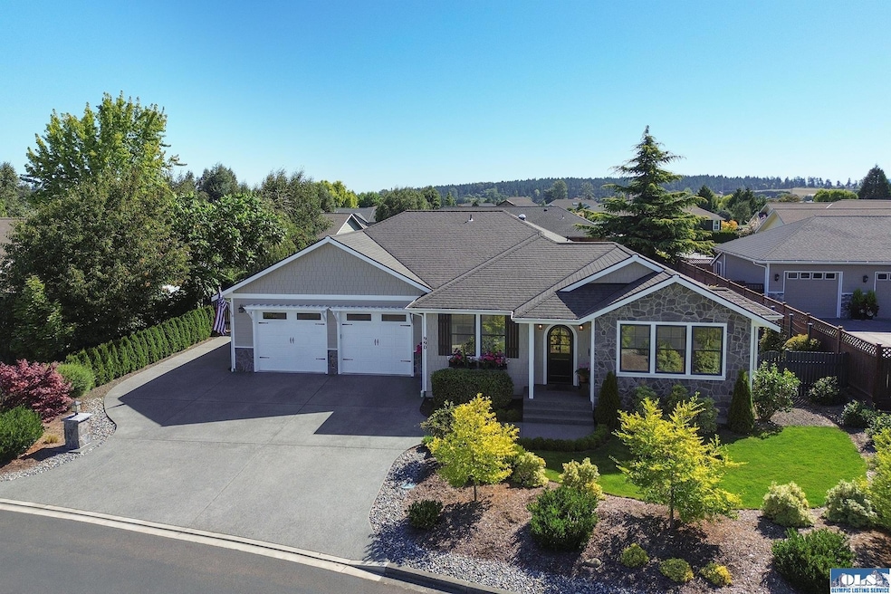 Home with fully equipped separate living area and private entrance