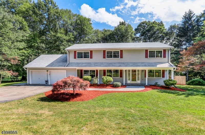 10 Phyllis Dr, Succasunna, NJ 07876 - photo 1