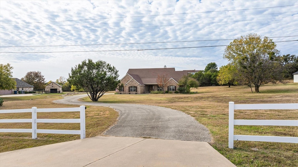 2904 Davis Rd, Granbury, TX 76049 - photo 1