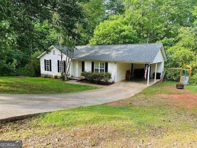 252 Dennis St, Clarkesville, GA 30523 - photo 1