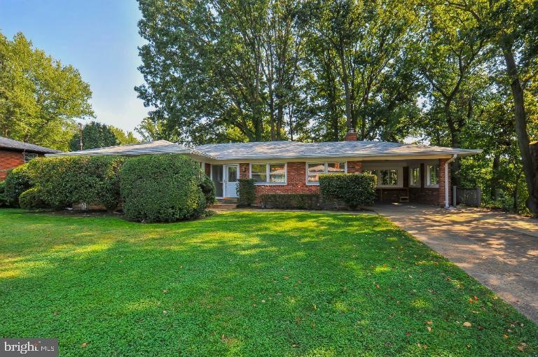 5925 Merritt Place, Falls Church, VA 22041 - photo 1