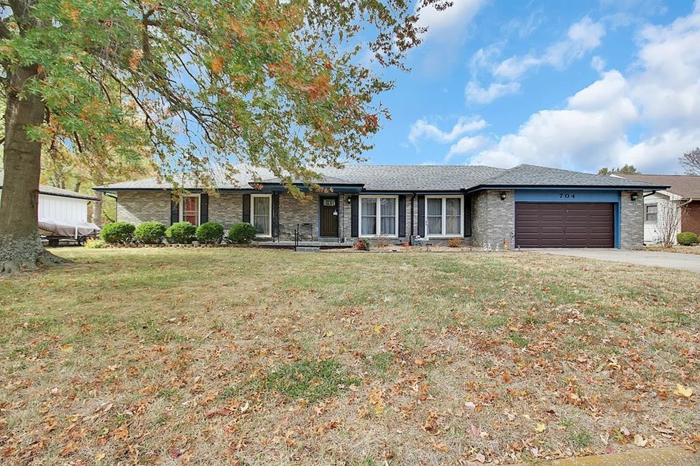 704 Custer Rd, Parsons, KS 67357 - photo 1