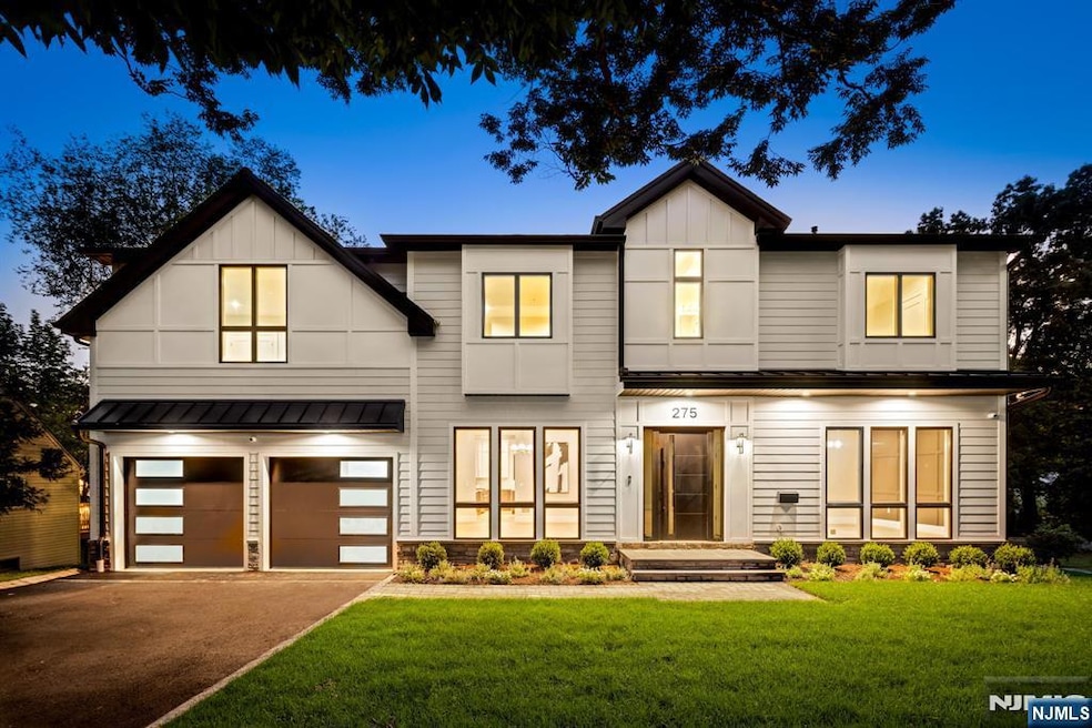 Introducing 275 Wedgewood Drive