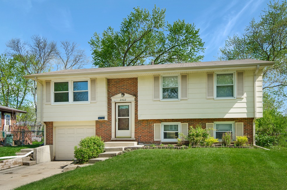 2402 Willow Ln, Rolling Meadows, IL 60008 - photo 1