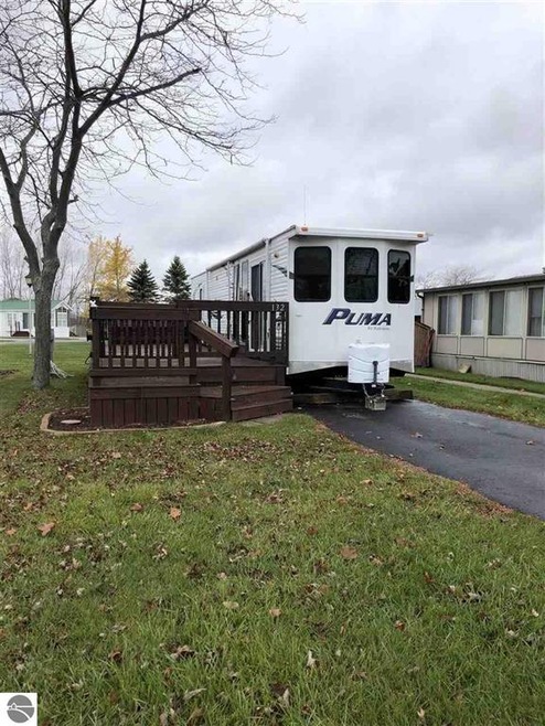 132 E Michigan Ave, Au Gres, MI 48703 - photo 1