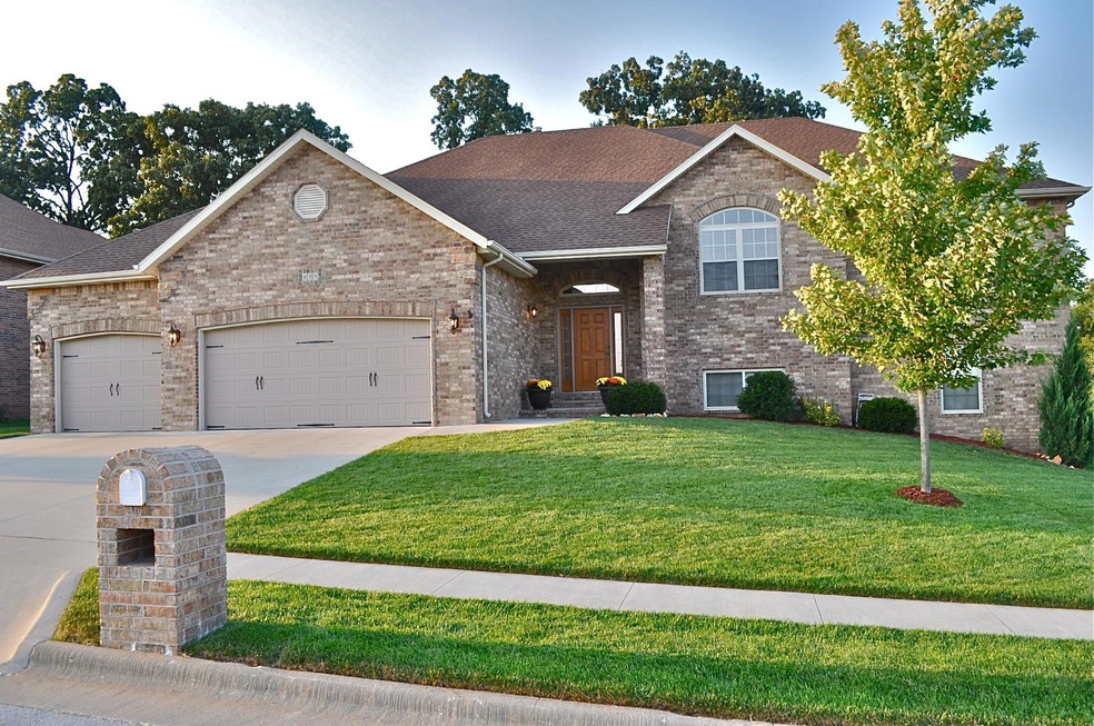 855 E Country Ridge St, Nixa, MO 65714 - photo 1