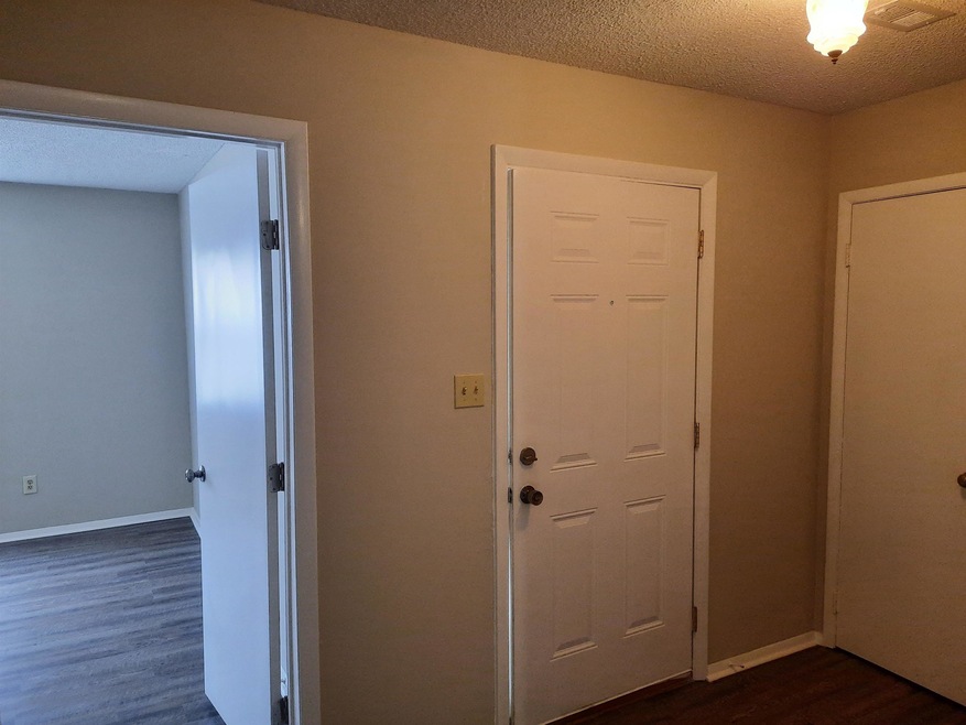 211 Woodcrest Cir, Warner Robins, GA 31093 - photo 1