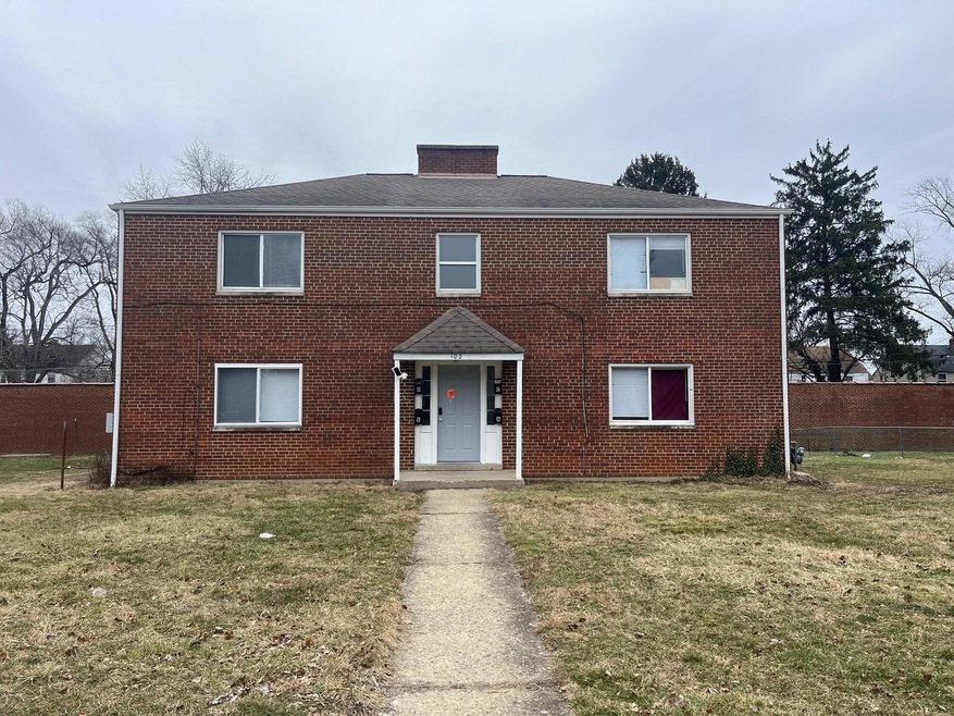 102 N Hampton Rd unit D, Columbus, OH 43213 - photo 1