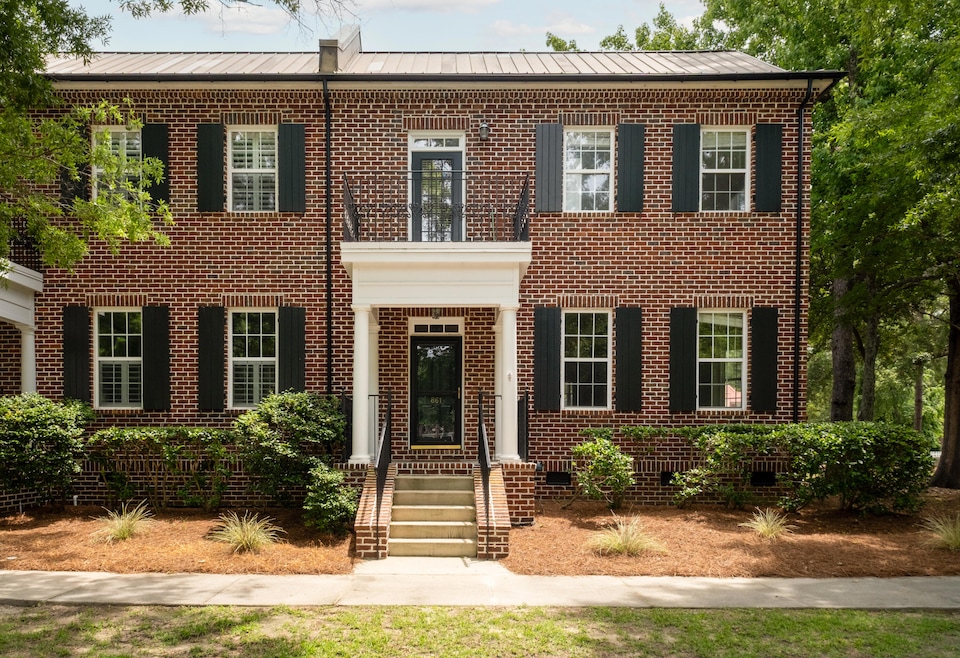 861 Center Park St_Eterna_Media-3