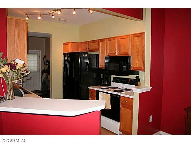 Kitchen - Welcome to 2419 Valleymeade Ln!