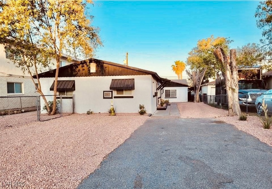 415 S 11th St unit 2, Las Vegas, NV 89101 - photo 1
