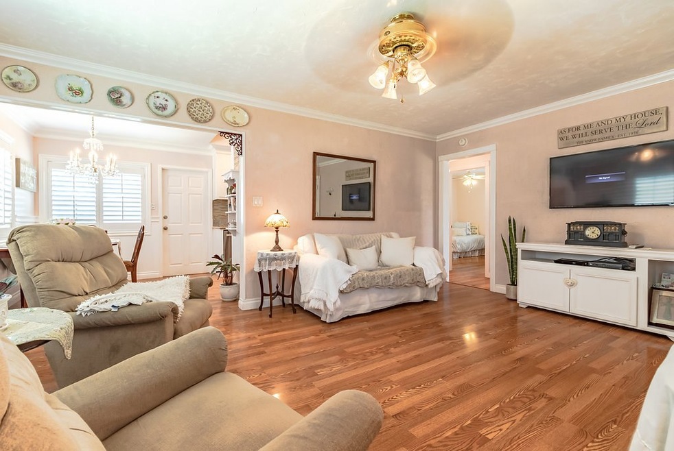 6154 Pennswood Ave, Lakewood, CA 90712 - photo 1