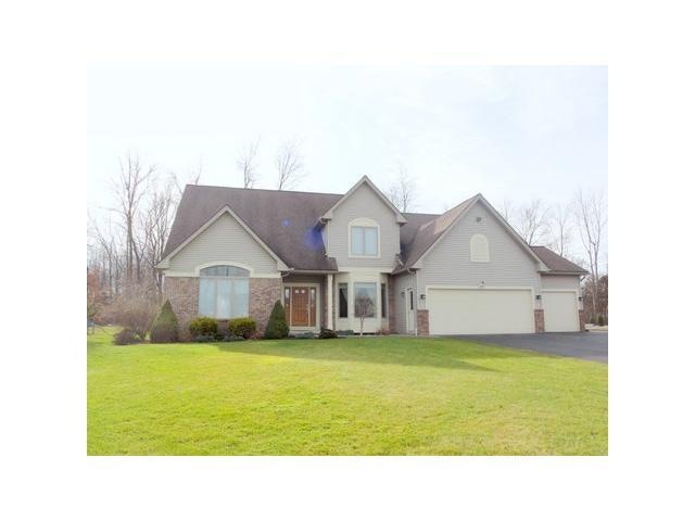 Exterior Front WELCOME TO 214 SUNNY MILL LANE!