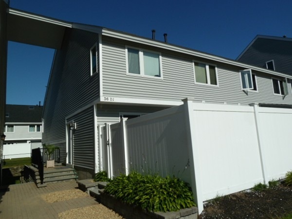 36 Meadow Pond Dr unit J, Leominster, MA 01453 - photo 1