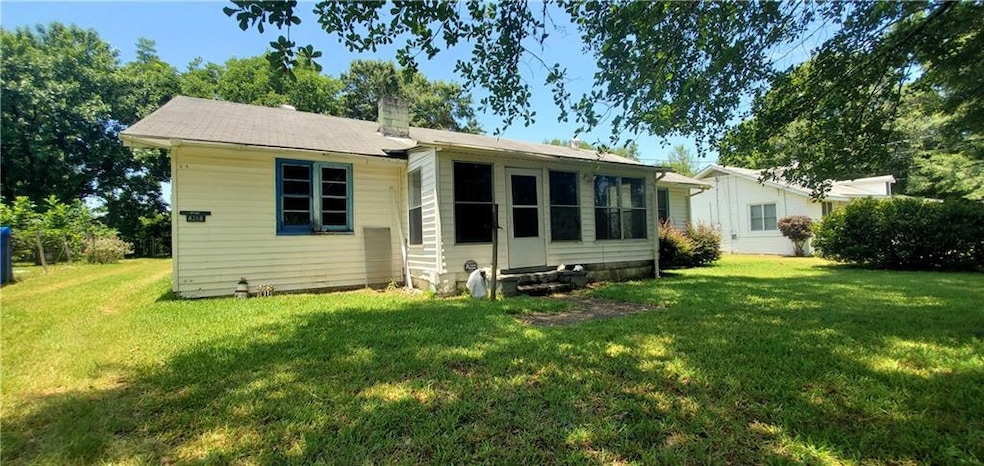 Front view of property