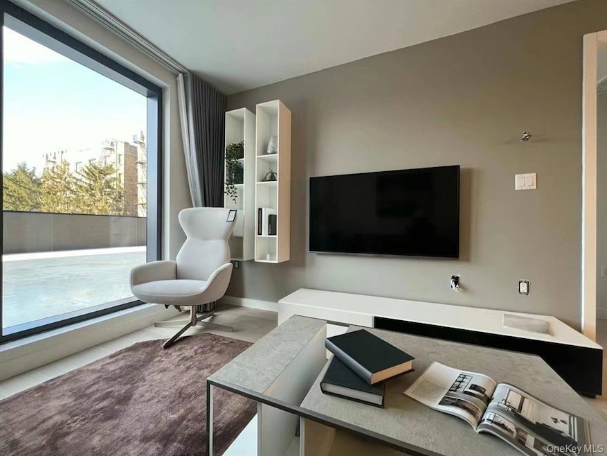 Northern Parc unit 224, Flushing, NY 11354 - photo 1