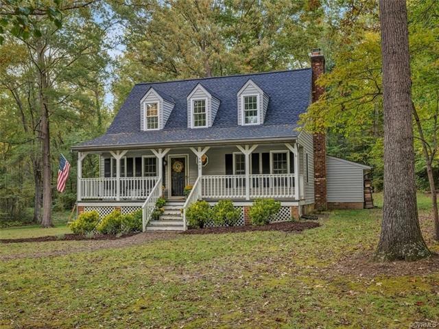 Picturesque setting and smartly updated 4800 Overl