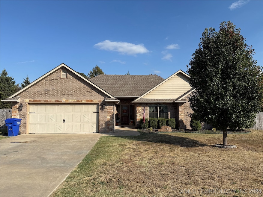 284 S Kit Carson St, Fort Gibson, OK 74434 - photo 1