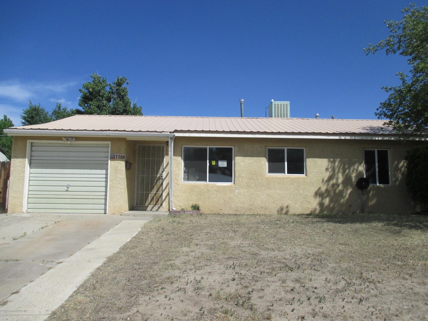 1306 N Gladeview Drive