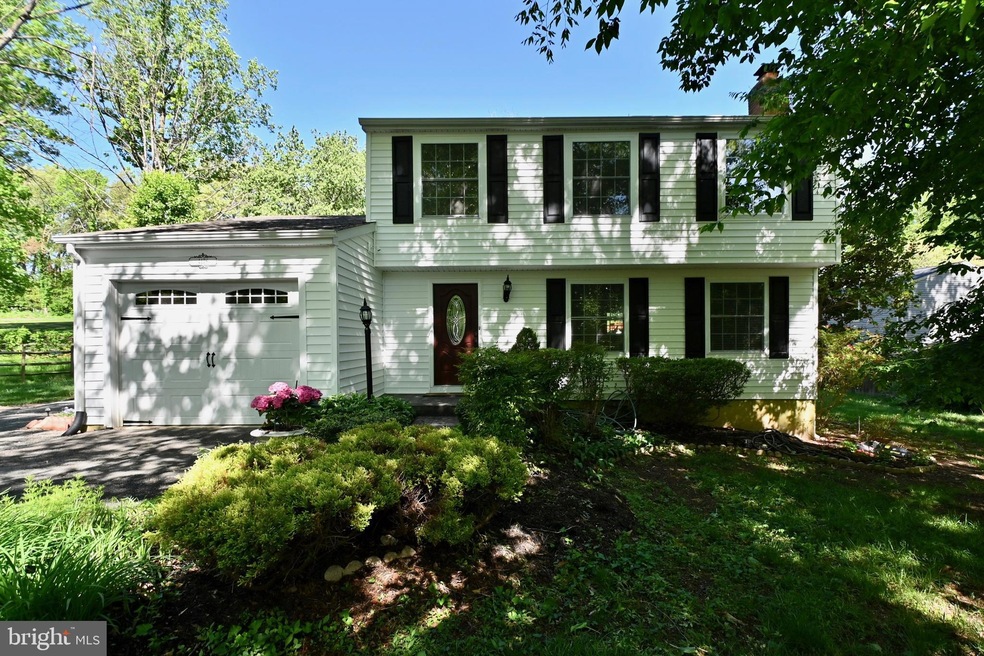 4176 Waterway Dr, Dumfries, VA 22025 - photo 1