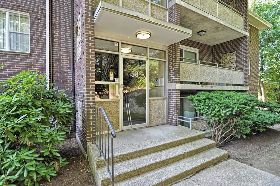 58 Jacqueline Rd unit 4, Waltham, MA 02452 - photo 1