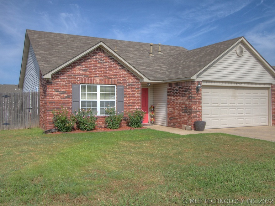 8952 S 258th East Ave, Broken Arrow, OK 74014 - photo 1