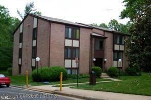 3105 Buccaneer Ct unit 202, Fairfax, VA 22031 - photo 1