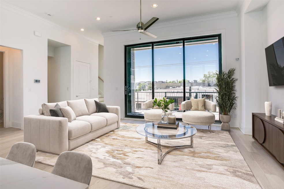 213 Carroll St, Fort Worth, TX 76107 - photo 1