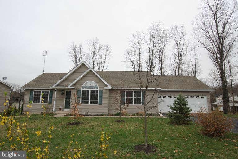 35 Elisha Ct, Bunker Hill, WV 25413 - photo 1