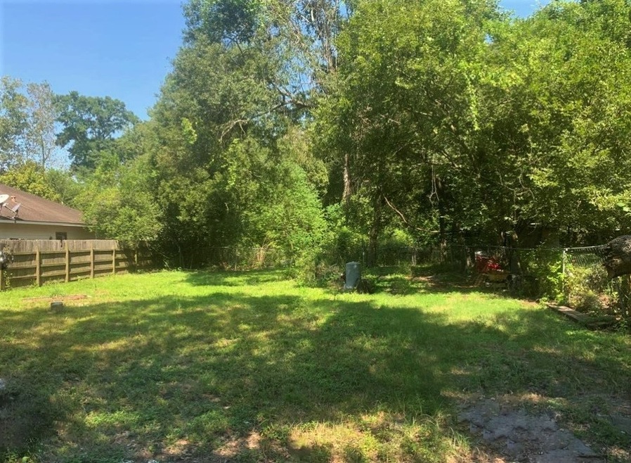 978 Dolly Wright St, Houston, TX 77088 - photo 1