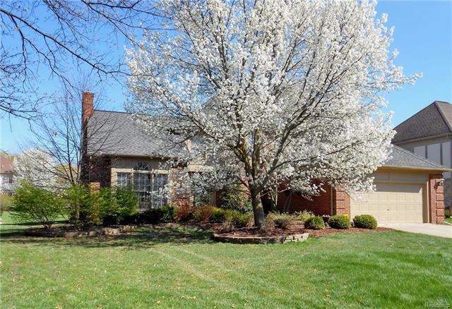 1452 Olympia Dr, Rochester Hills, MI 48306 - photo 1