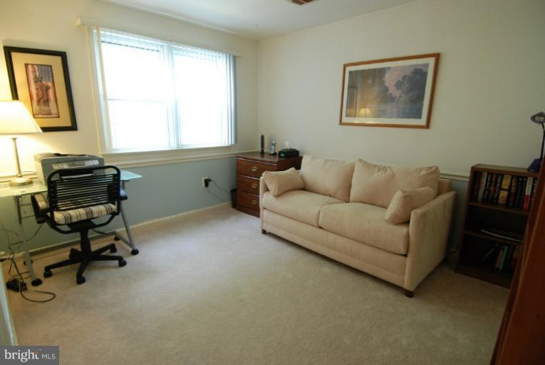 4005 Hunting Pines Ct, Fairfax, VA 22032 - photo 1