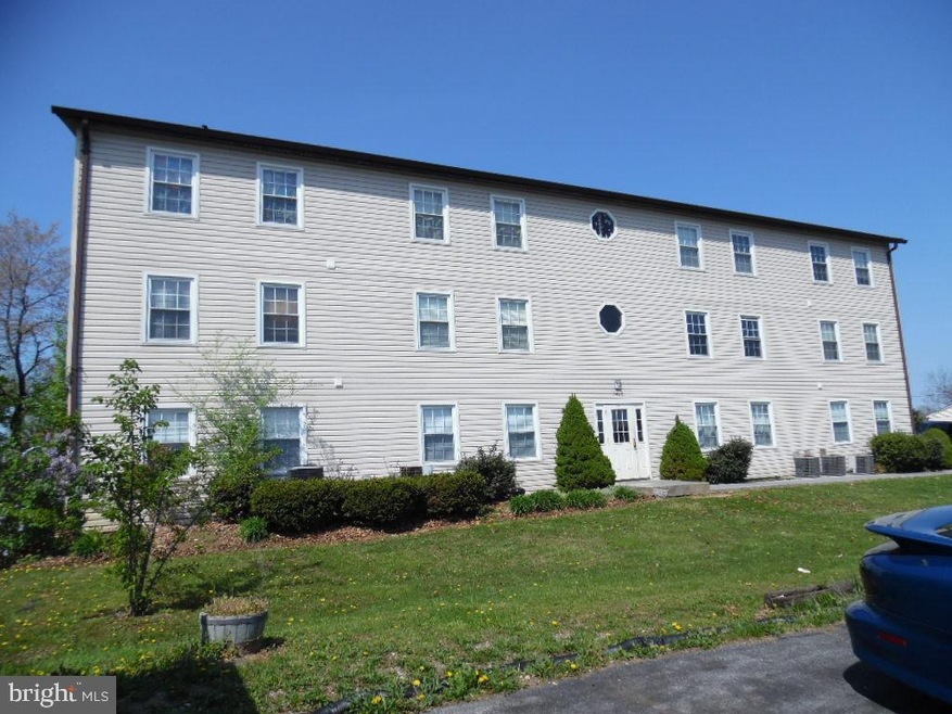 1416 N Shenandoah Ave unit 3, Front Royal, VA 22630 - photo 1